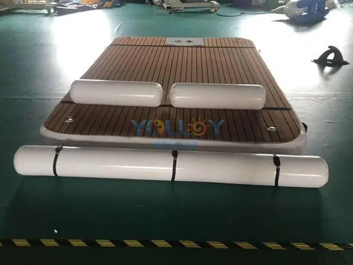 Floating platform for yacht
